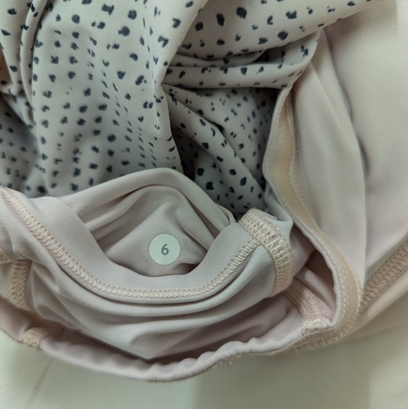 Lululemon Skort, size 6 - Picture 5 of 5
